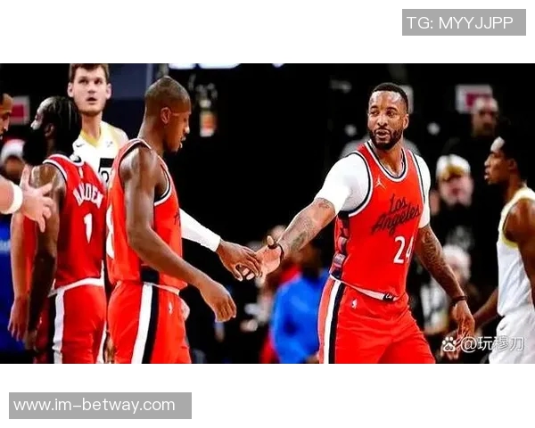 莱昂纳德赞狄龙竞争精神强调与这样球员对抗的乐趣与挑战 莱昂纳德赞狄龙竞争精神强调与这样球员对抗的乐趣与挑战